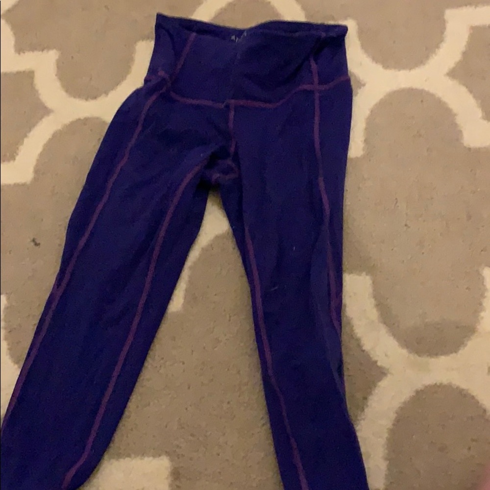 Athleta capris, purple